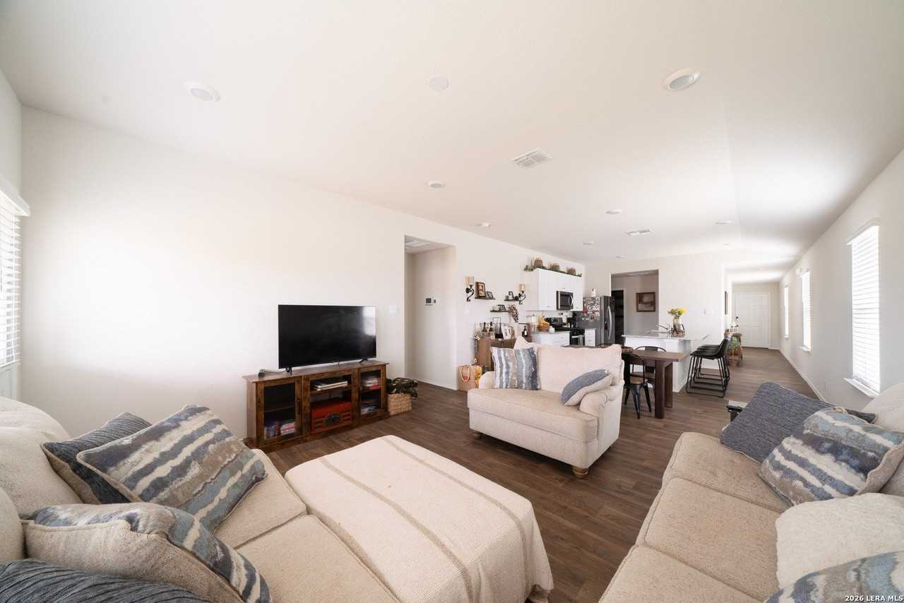 168 Honors St - Photo 6 of 25