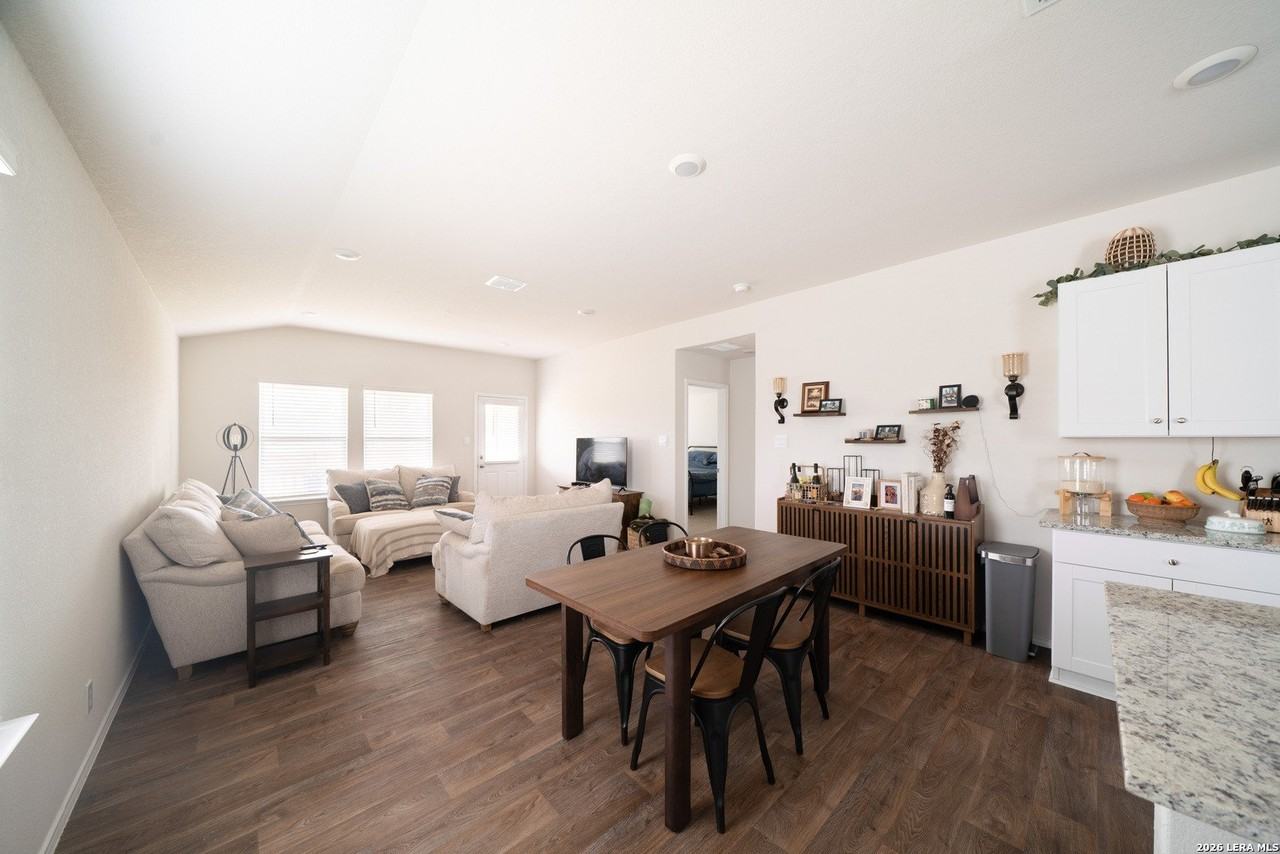 168 Honors St - Photo 7 of 25