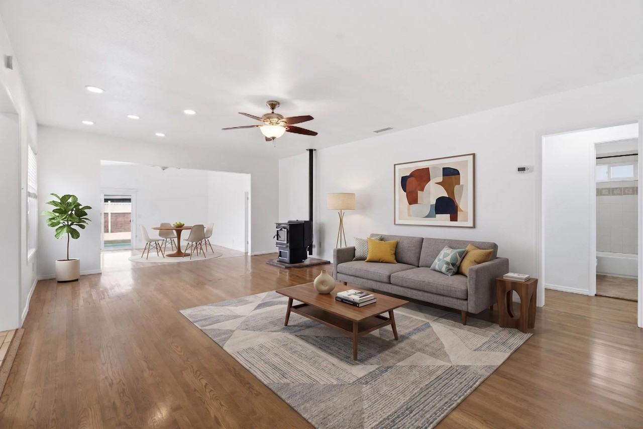 6122 Nagel St - Photo 5 of 37