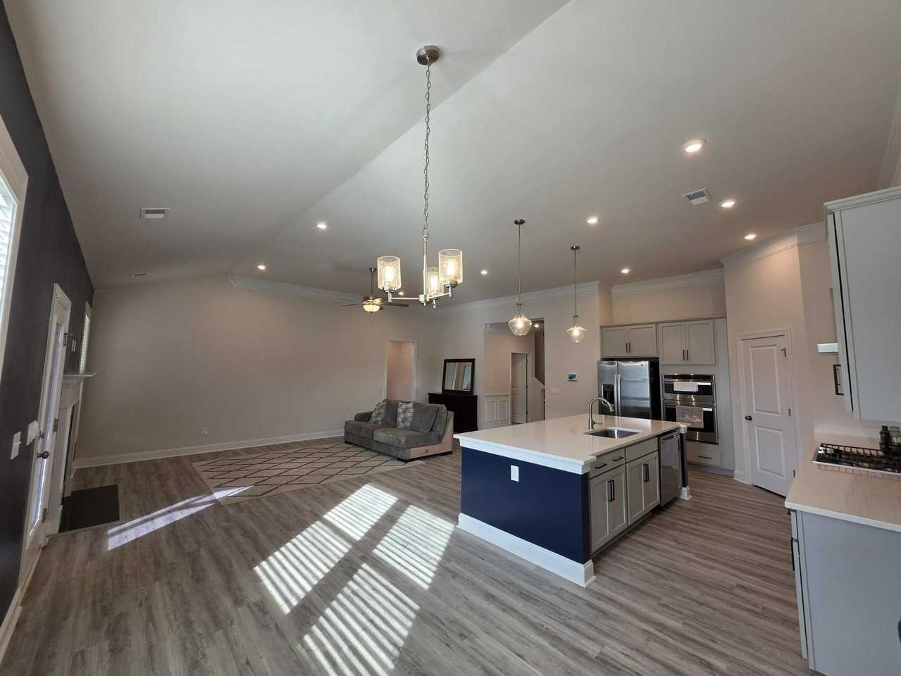 3360 Rustic Dr - Photo 6 of 41