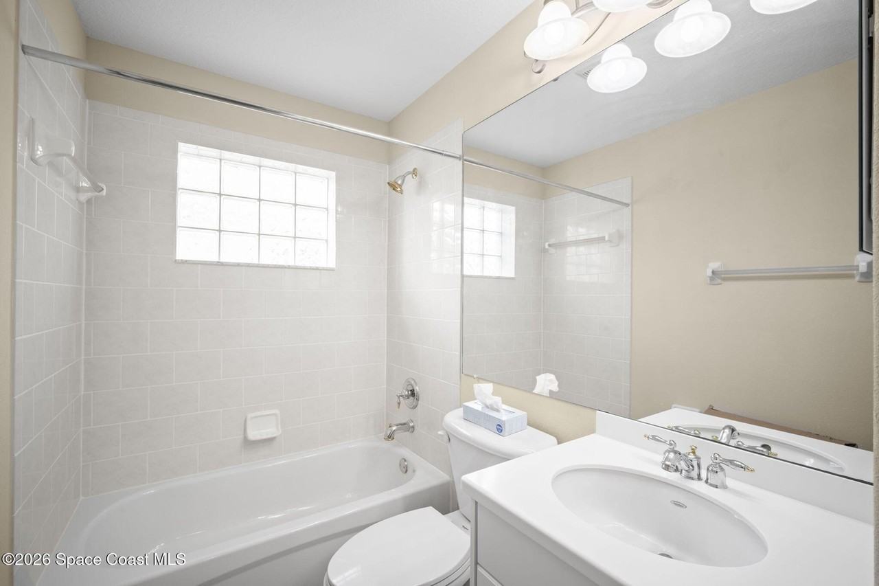 6924 Renshaw Dr - Photo 6 of 33