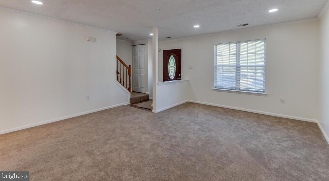 2502 Regal Pl - Photo 7 of 29