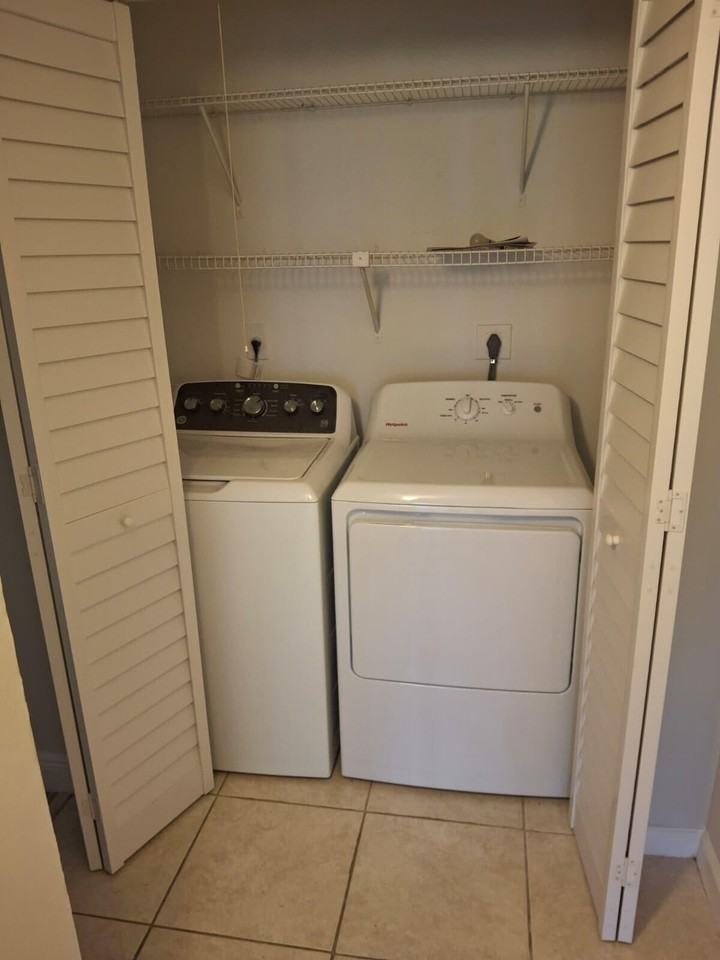 3222 Coral Lake Ln - Photo 7 of 18