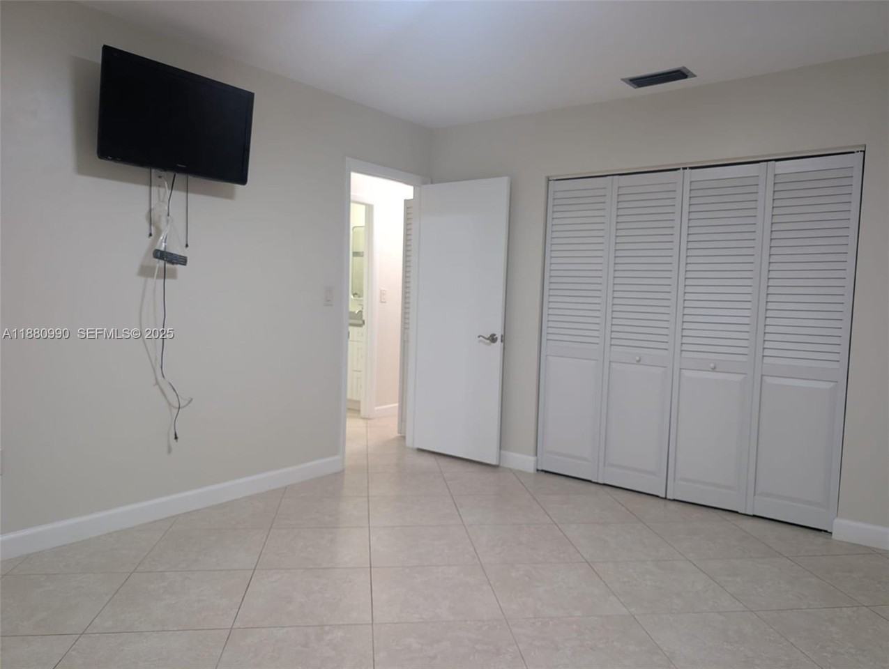 8435 Rednock Lane #8435 - Photo 6 of 26