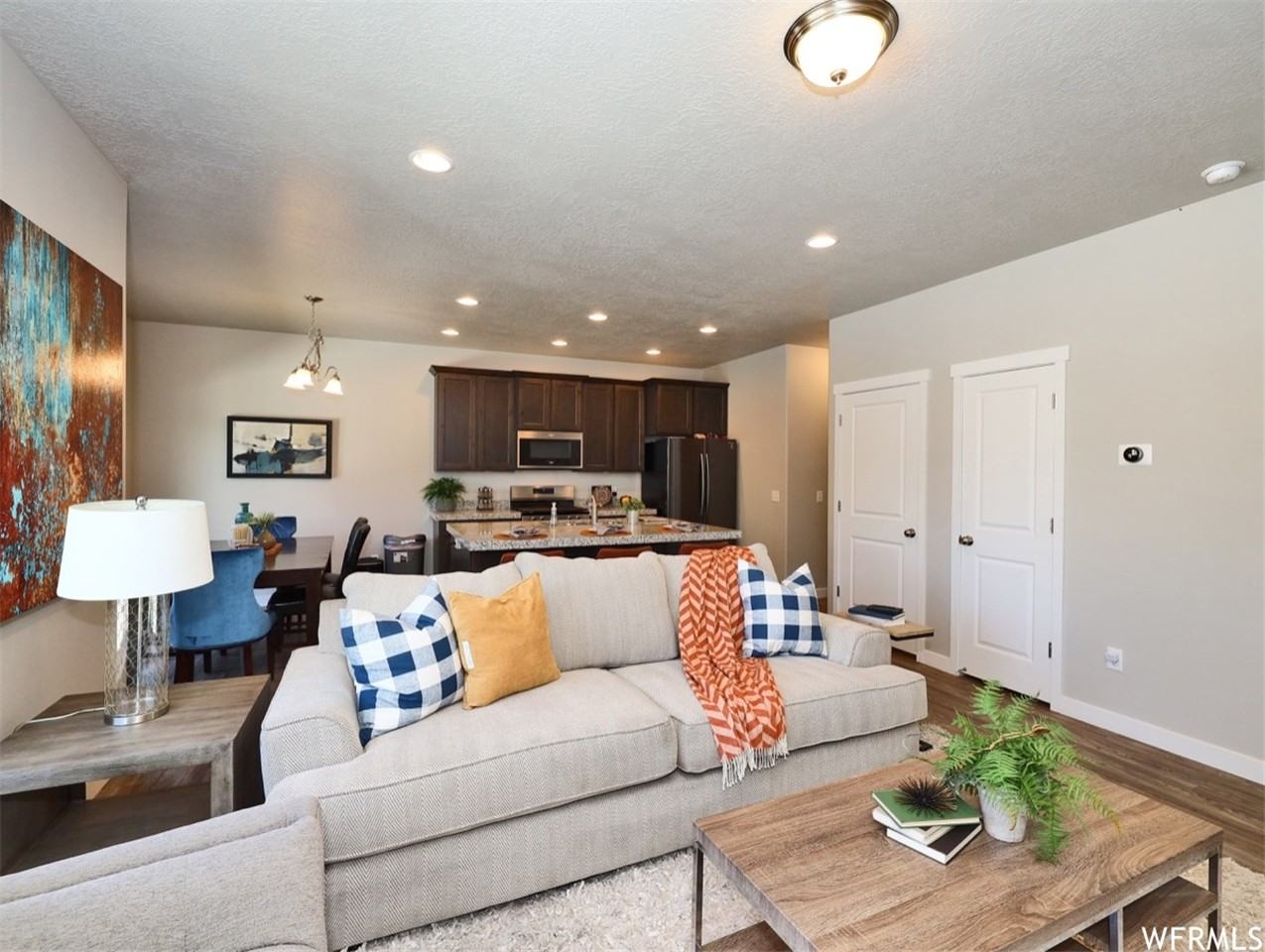 732 Ws - Photo 4 of 21