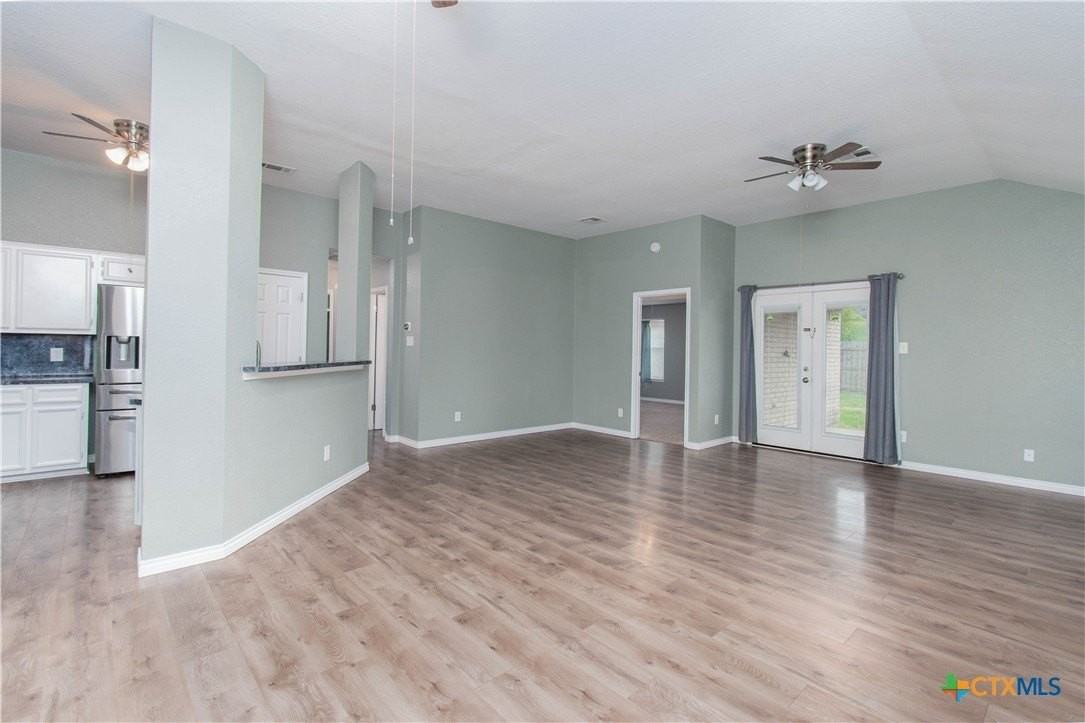 2001 Matt Dr - Photo 4 of 21