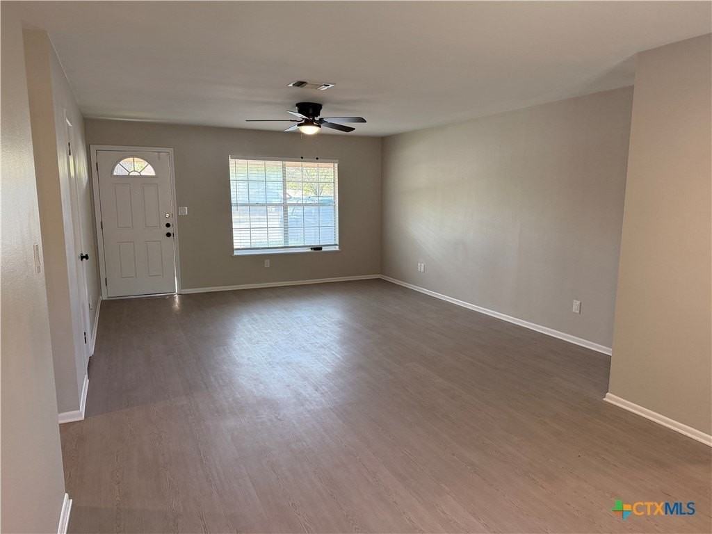 795 Albert St - Photo 6 of 20