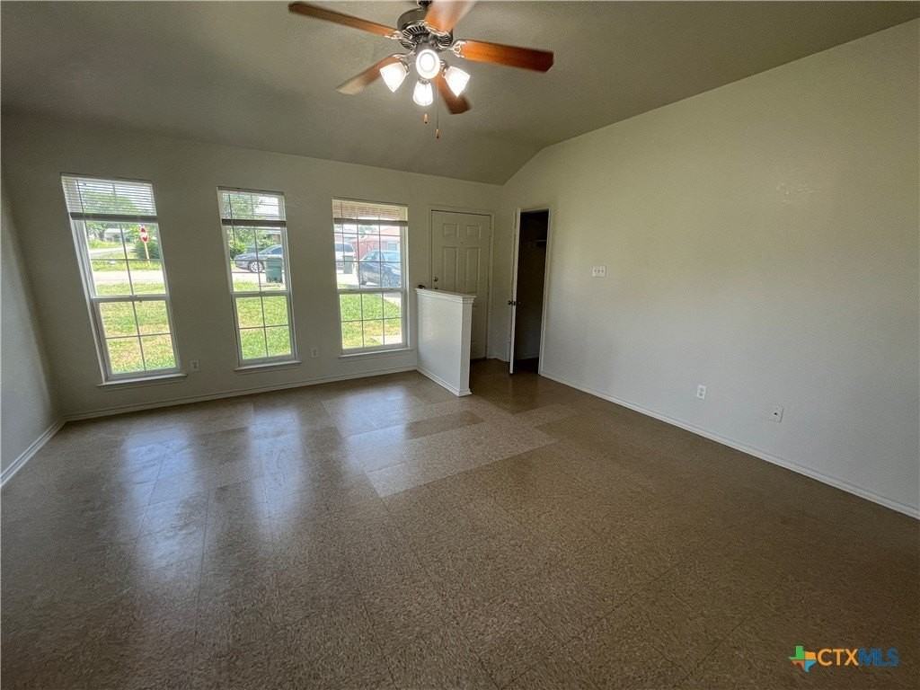 503 E Union - Photo 4 of 18