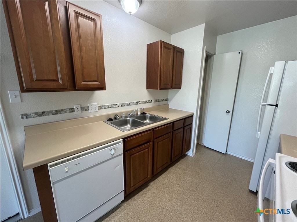 503 E Union - Photo 7 of 18