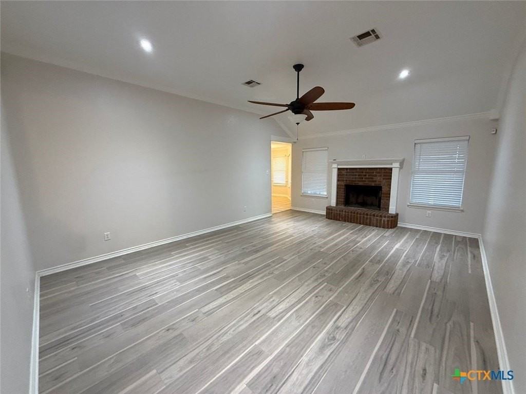 426 Armstrong Dr - Photo 2 of 14