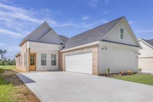 1749 Pelican Dr - Photo 1 of 1