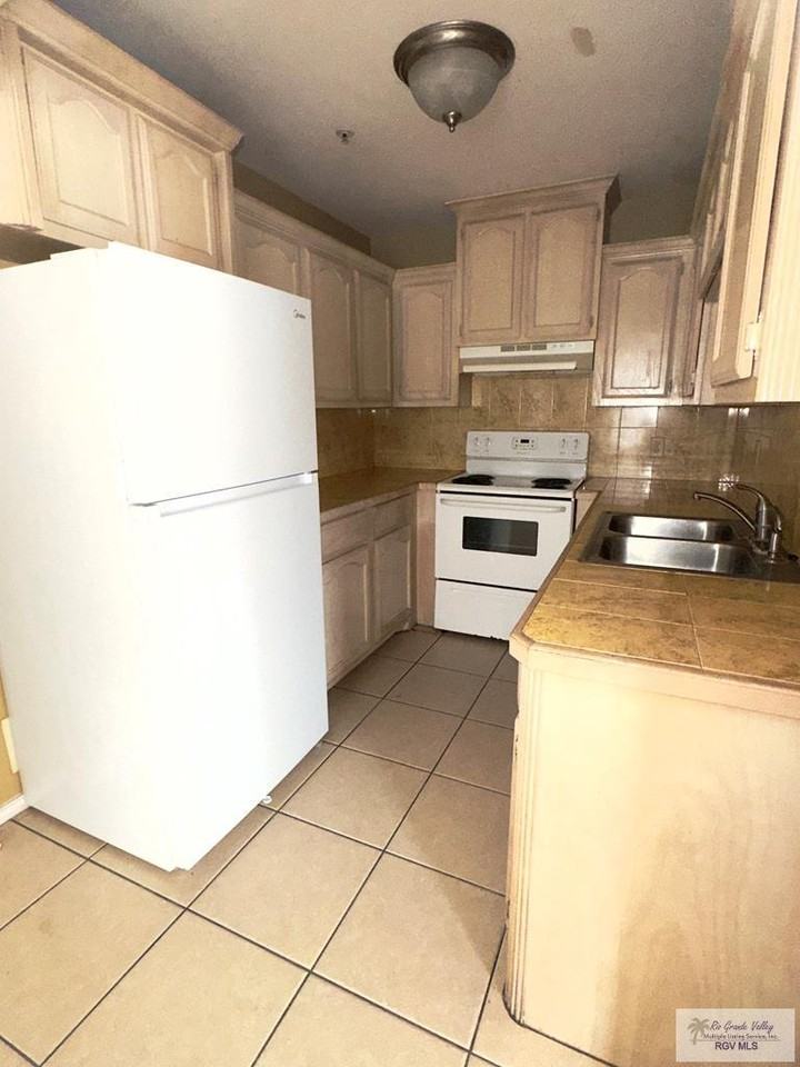 1722 Stone Dr Apt 2 - Photo 7 of 13