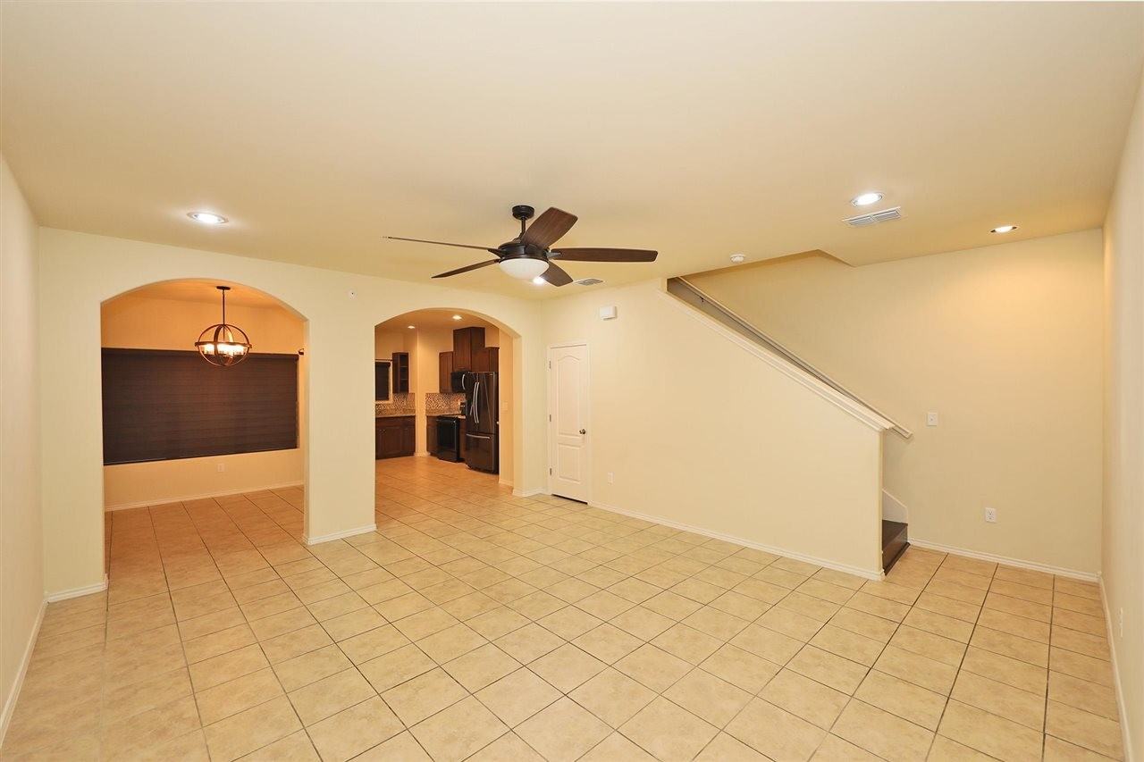 5610 Montevista Dr - Photo 4 of 27