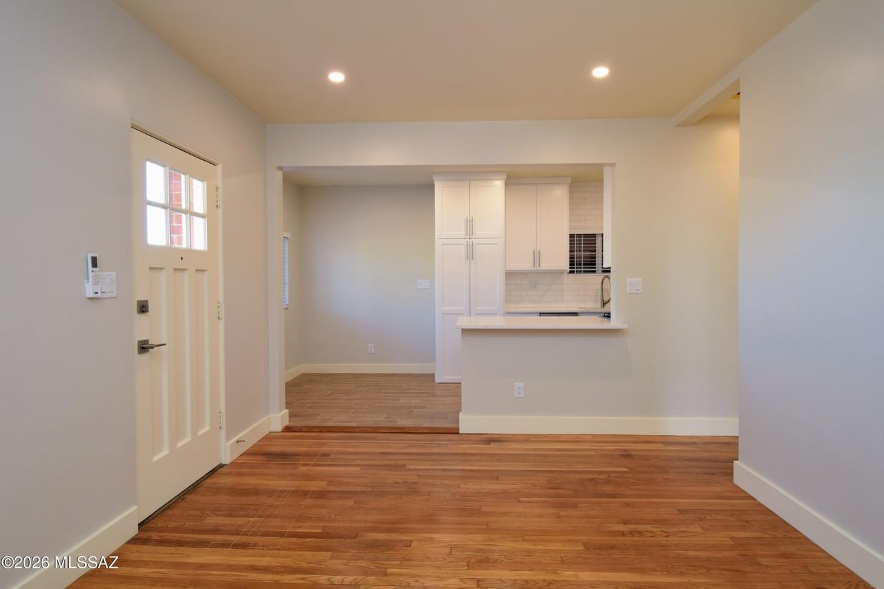 130 N Cherry Ave #2 - Photo 5 of 29