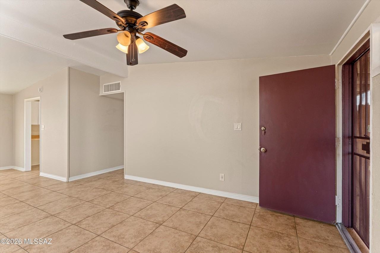 904 W 4th Ave - Photo 4 of 28