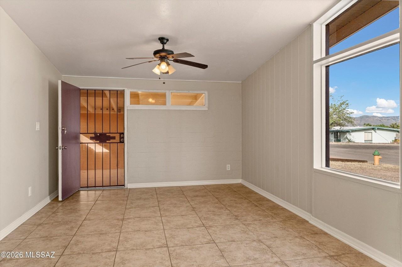 904 W 4th Ave - Photo 6 of 28