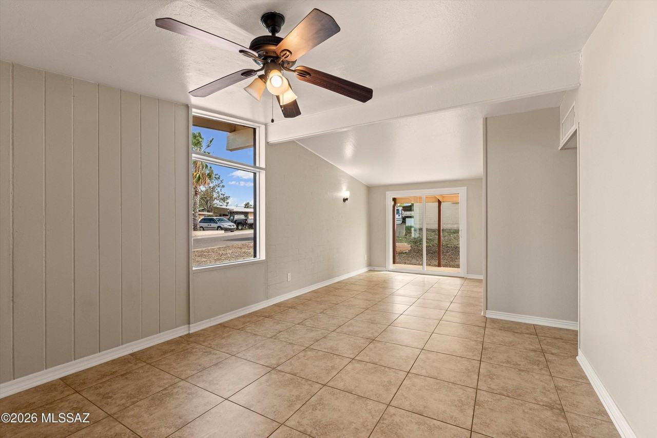 904 W 4th Ave - Photo 7 of 28