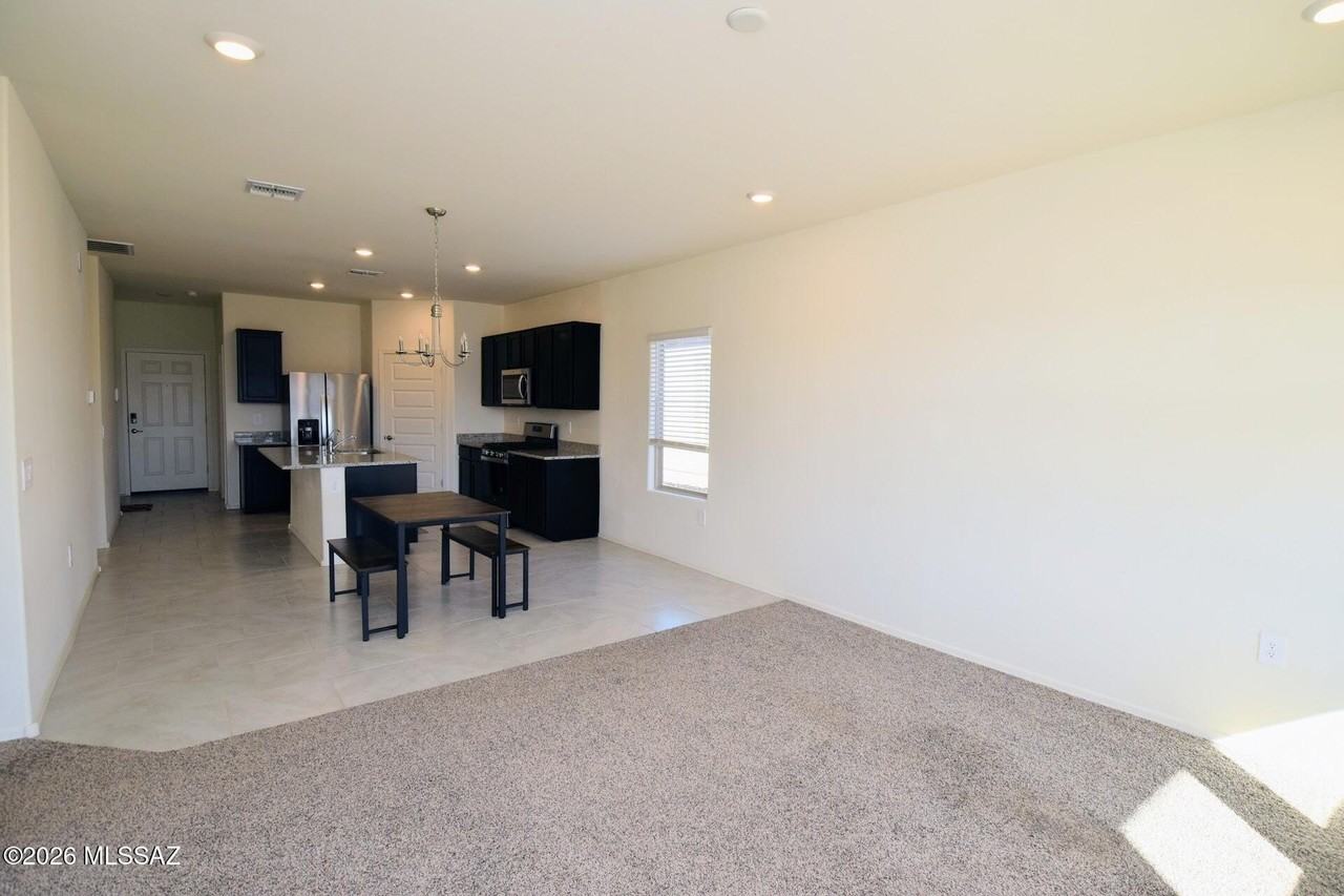 10155 N Leopard Gecko Ter - Photo 5 of 35