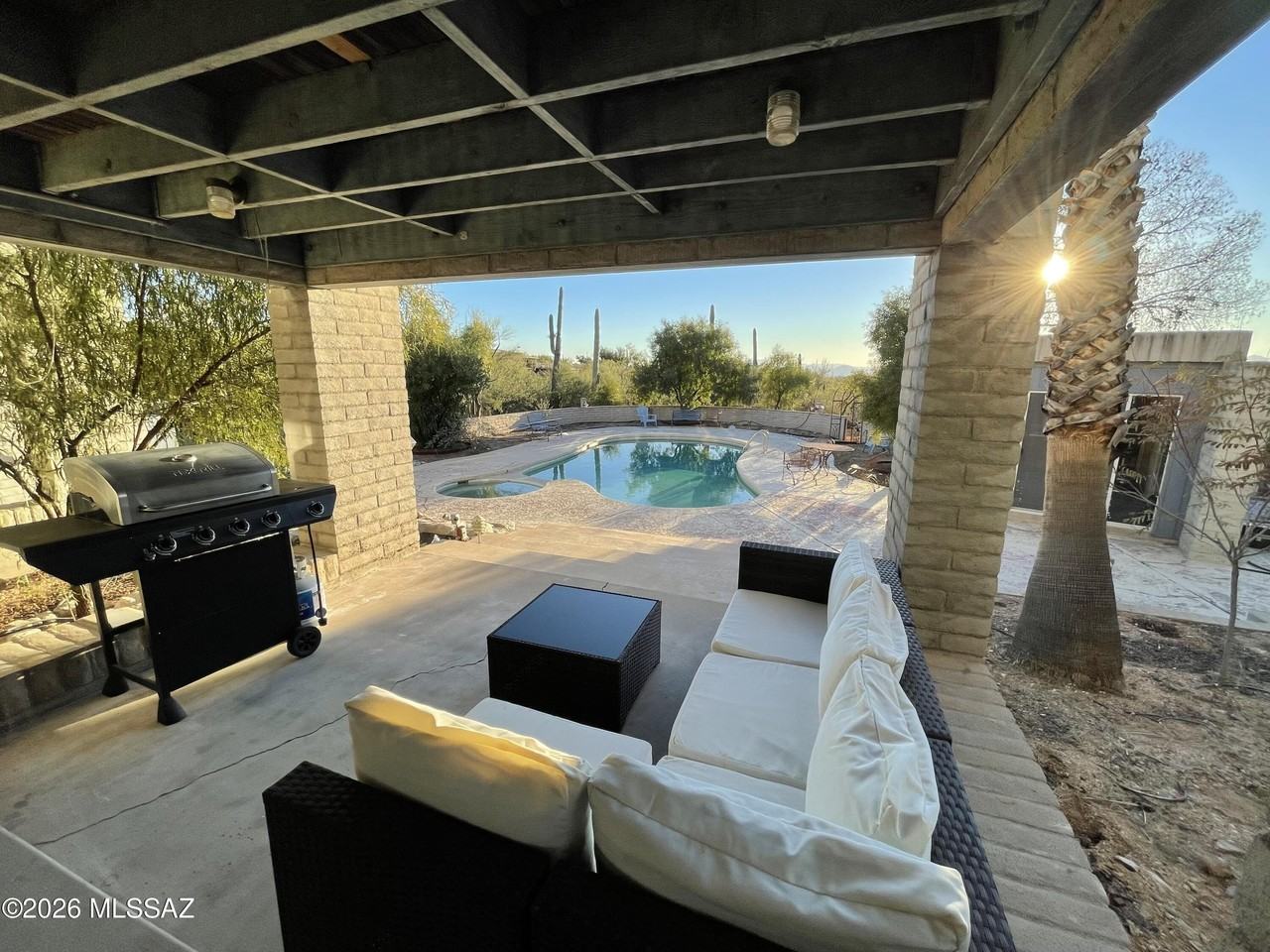 6531 N Pontatoc Rd - Photo 6 of 34