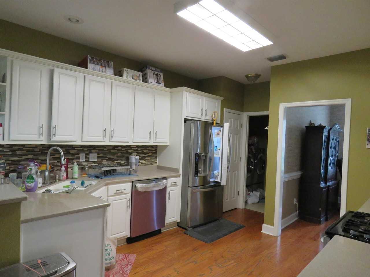 8113 Glenmore Dr - Photo 7 of 25