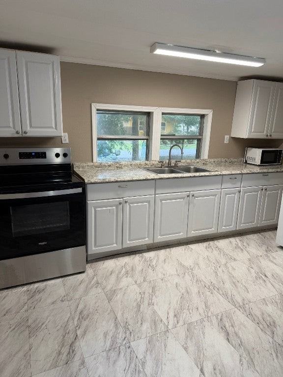 10 Lakeview Dr - Photo 2 of 9