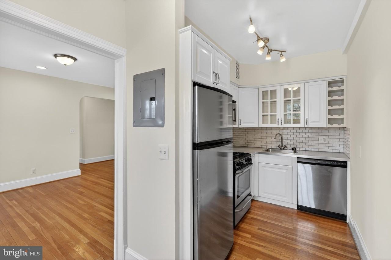 1301 Longfellow St Nw #108 - Photo 5 of 21