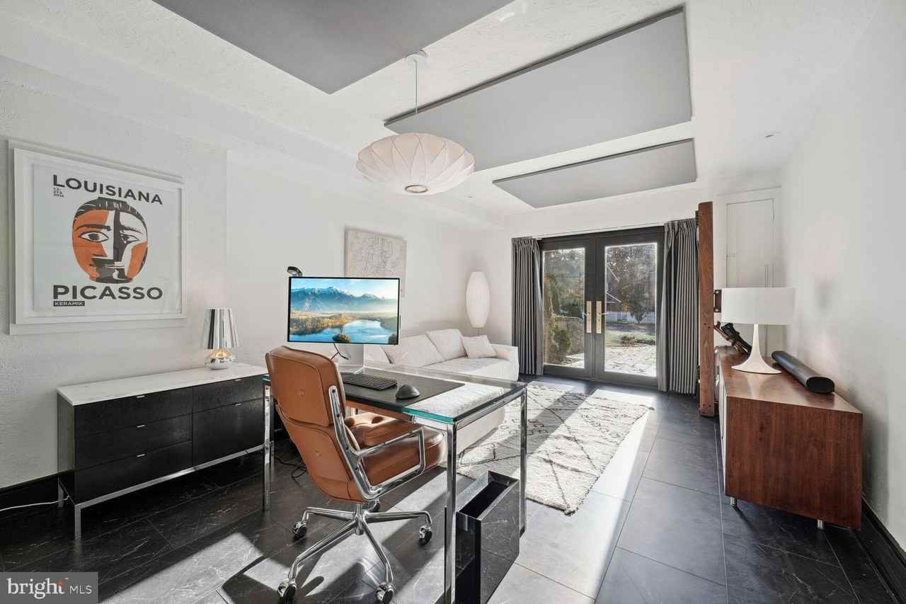 5543 29th St Nw - Photo 6 of 21