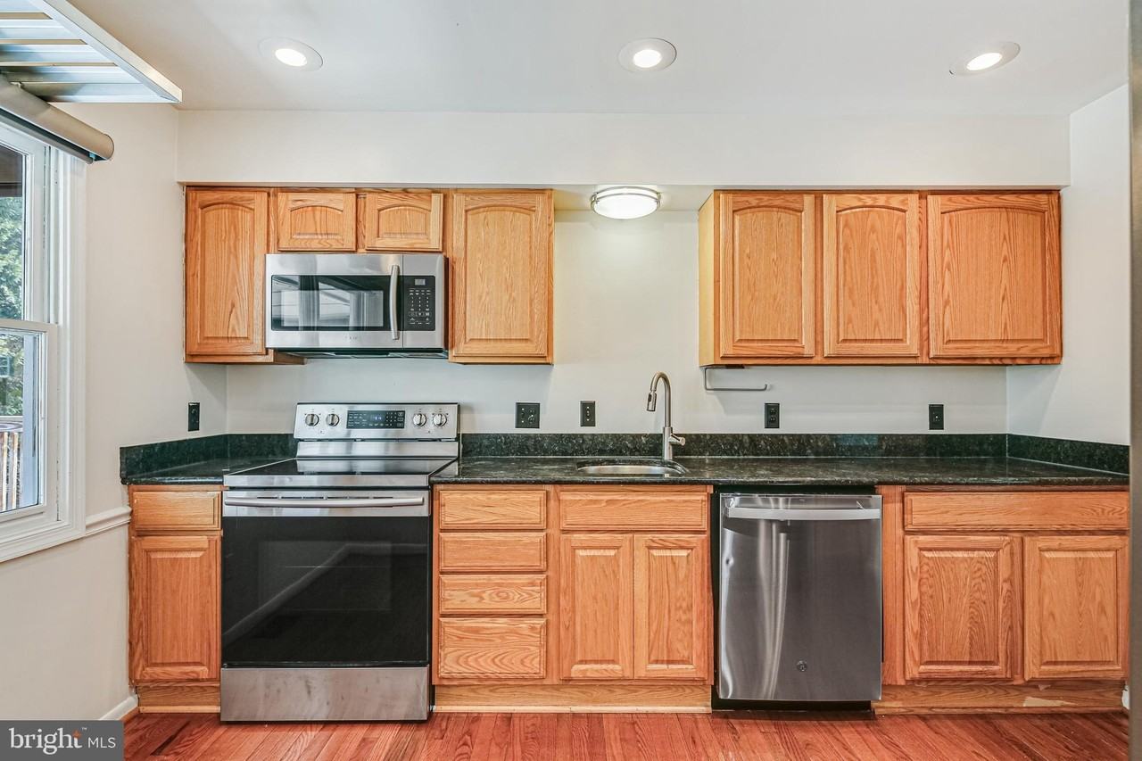 510 Retford Dr - Photo 5 of 43