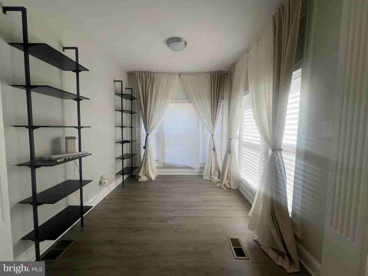 3031 Shannon Dr - Photo 4 of 26