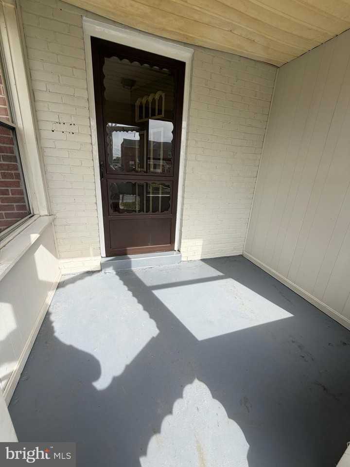 229 Endsleigh Ave - Photo 2 of 23