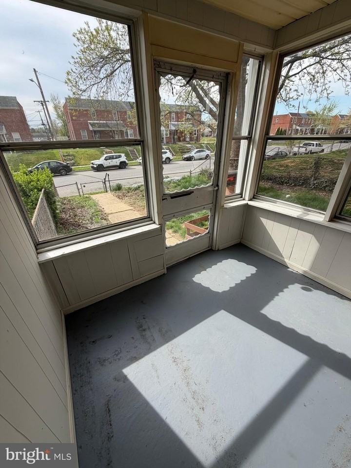 229 Endsleigh Ave - Photo 3 of 23