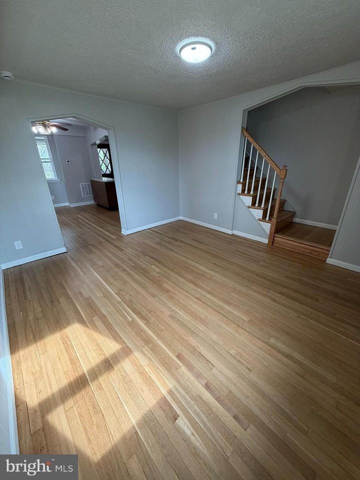 229 Endsleigh Ave - Photo 4 of 23