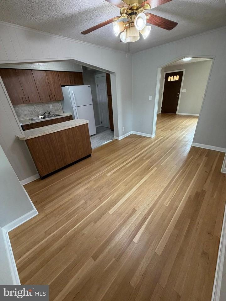 229 Endsleigh Ave - Photo 5 of 23