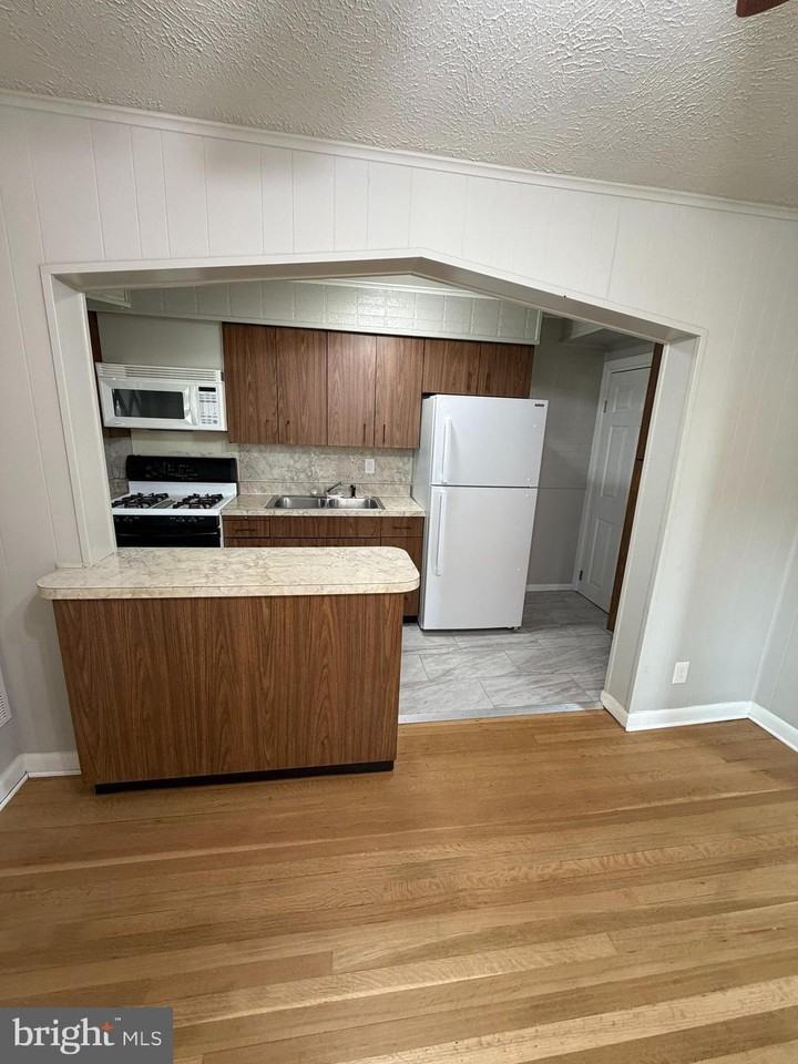 229 Endsleigh Ave - Photo 6 of 23