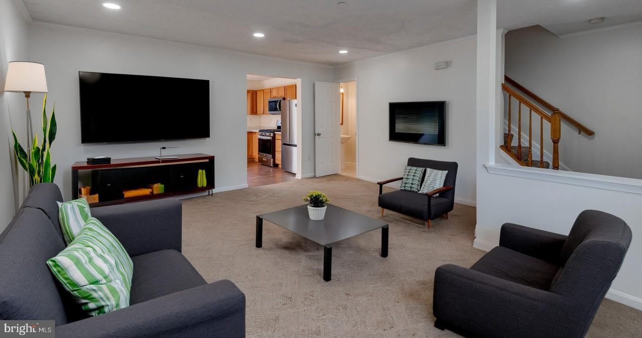 2502 Regal Pl - Photo 6 of 29