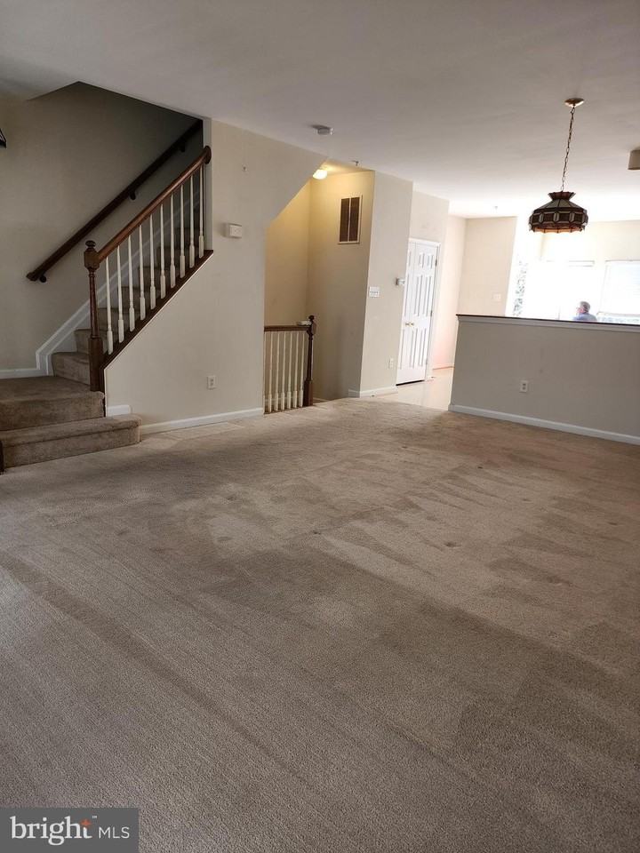 507 Sylvan Ct - Photo 2 of 7