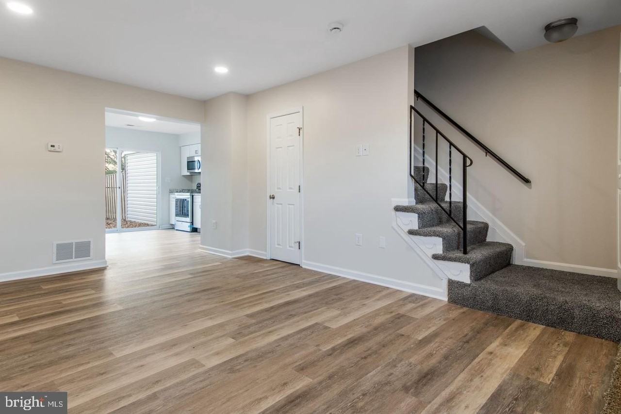 494 Arwell Ct - Photo 4 of 23