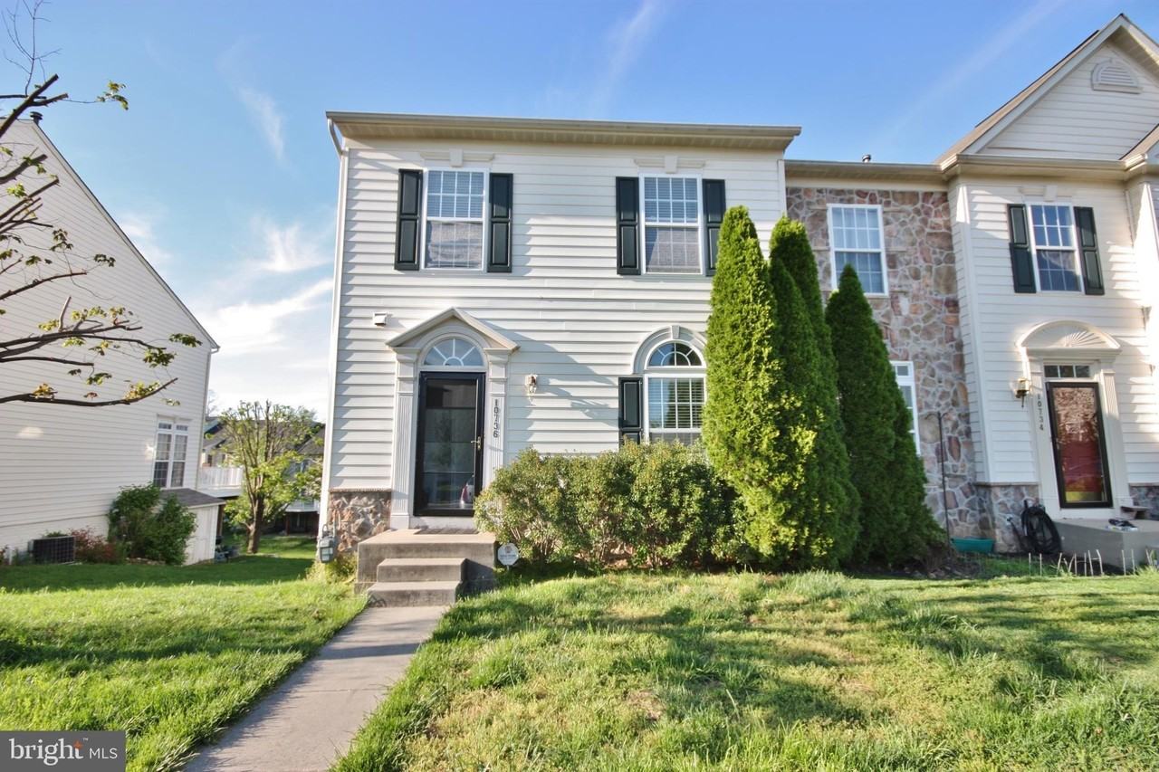 10736 Enfield Dr - Photo 2 of 20