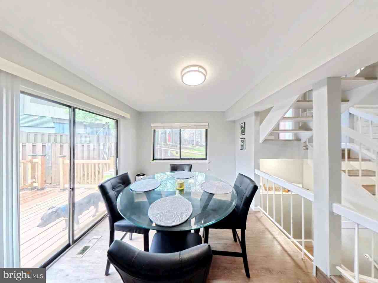 18428 Point Seneca Pl - Photo 7 of 28