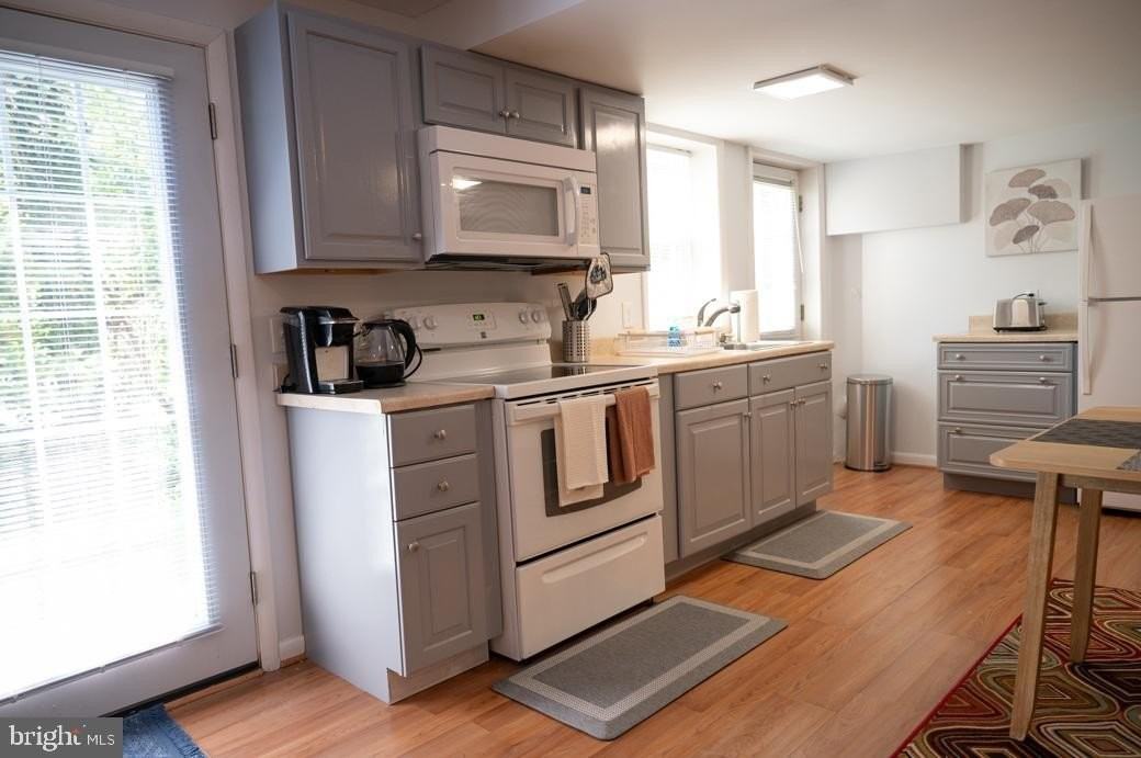 1307 Sarah Dr - Photo 5 of 17