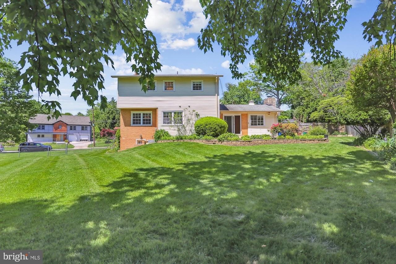 11817 Charen Ln - Photo 4 of 50