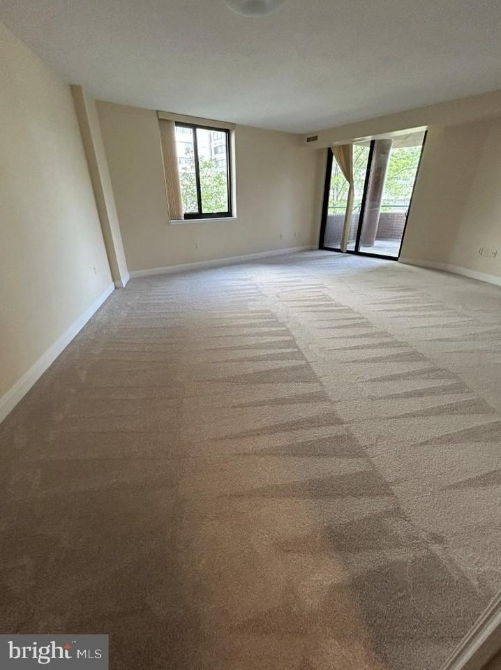 4550 N Park Ave #203 - Photo 3 of 7