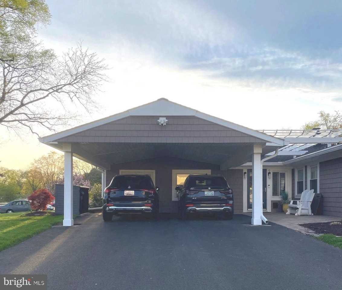 2400 Kemp Way - Photo 3 of 15