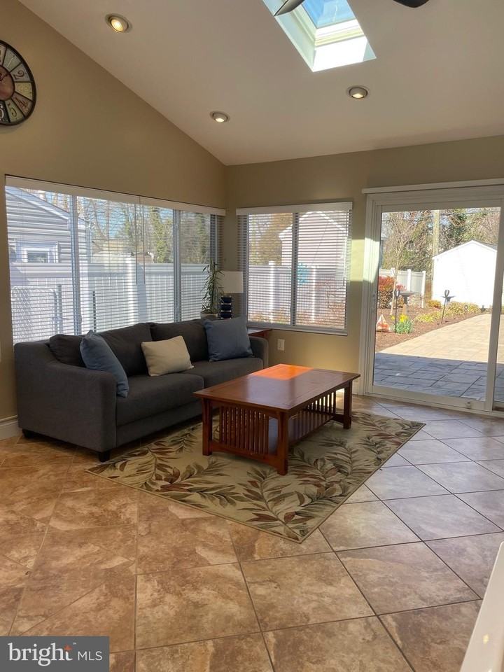 2400 Kemp Way - Photo 4 of 15