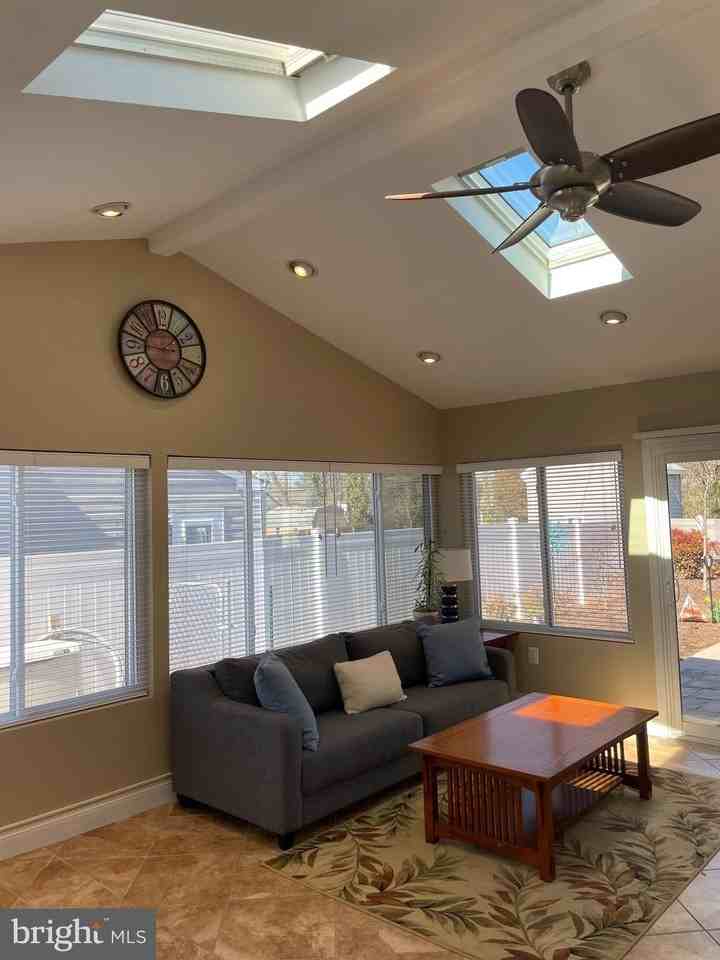 2400 Kemp Way - Photo 5 of 15