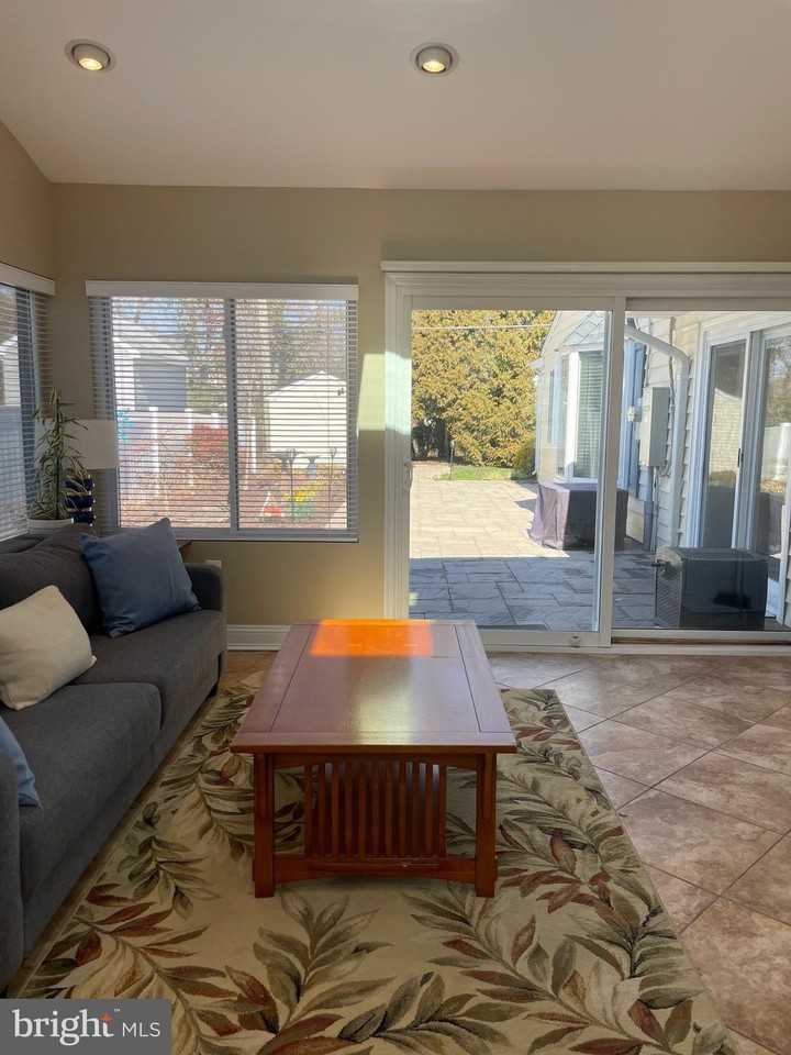 2400 Kemp Way - Photo 6 of 15