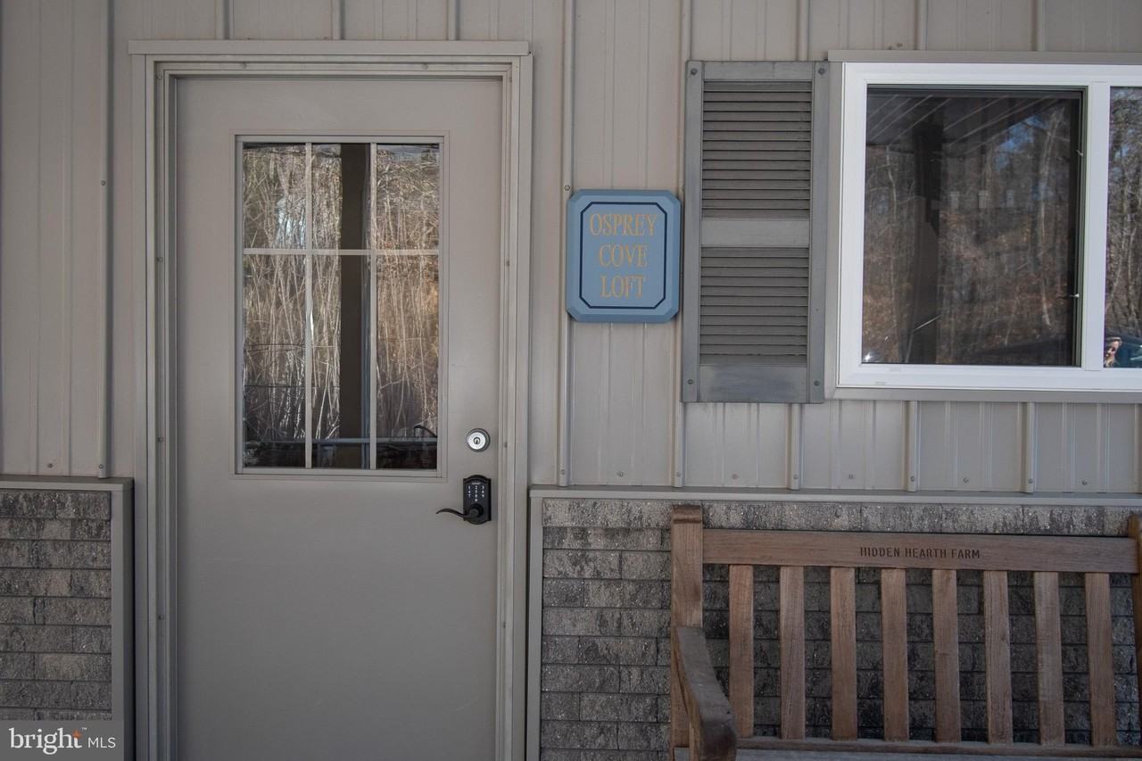 7918 Bloomfield Rd - Photo 2 of 18