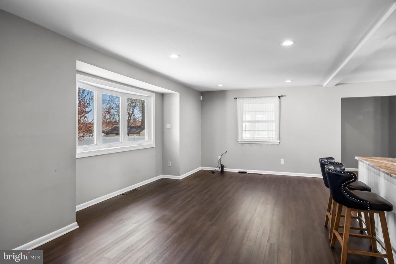 2211 New Albany Rd - Photo 4 of 20