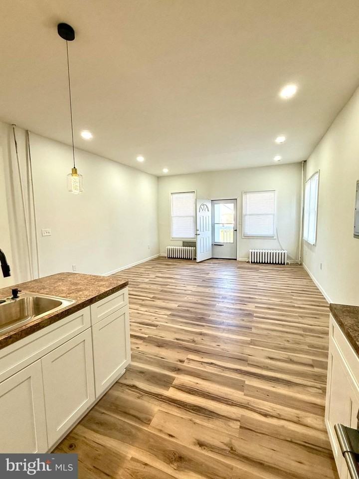 1906 49th St #1 - Photo 7 of 13