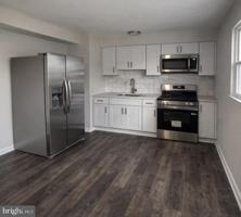 featured image of 212 Woodlawn Ave #B